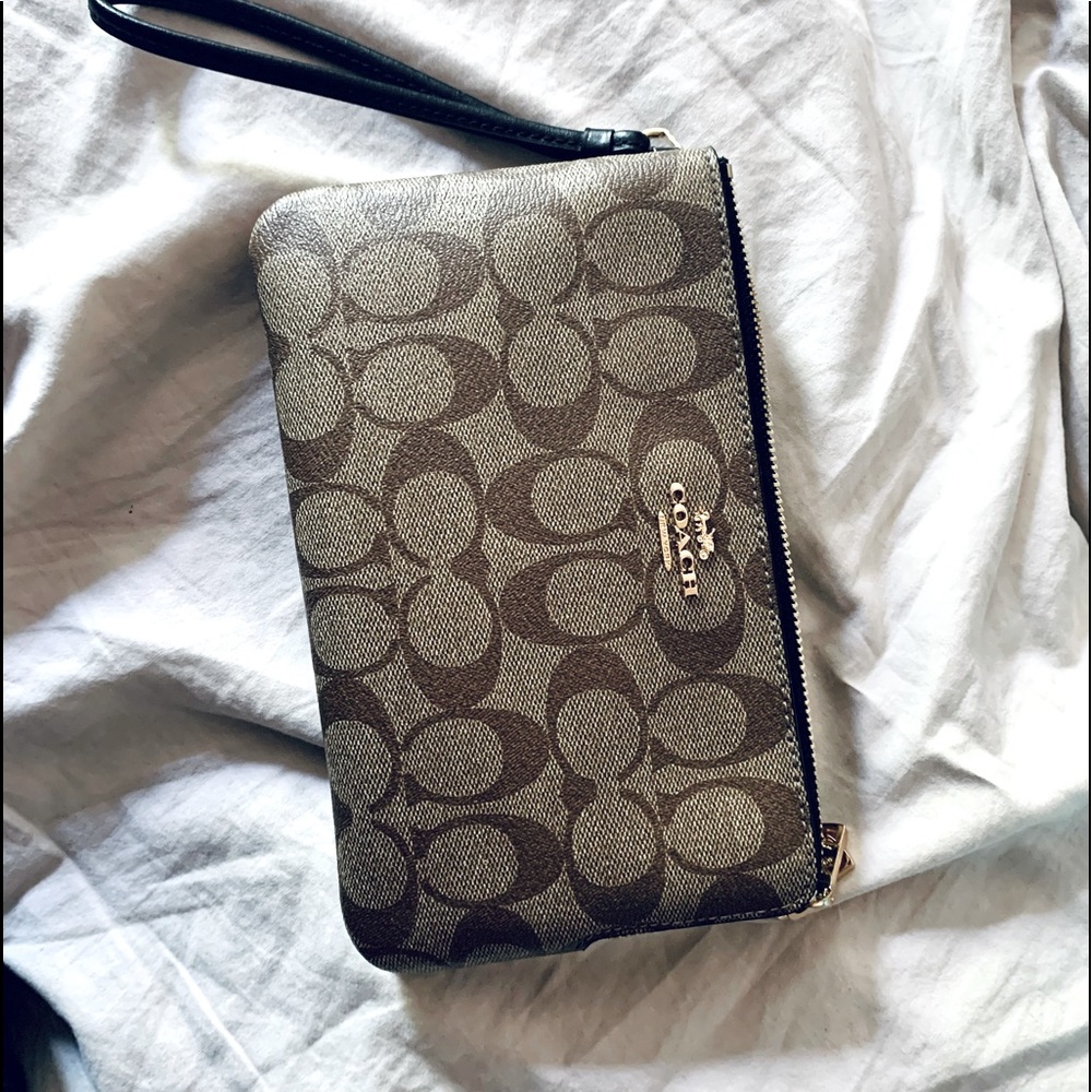 Coach double zipper wristlet ( large)